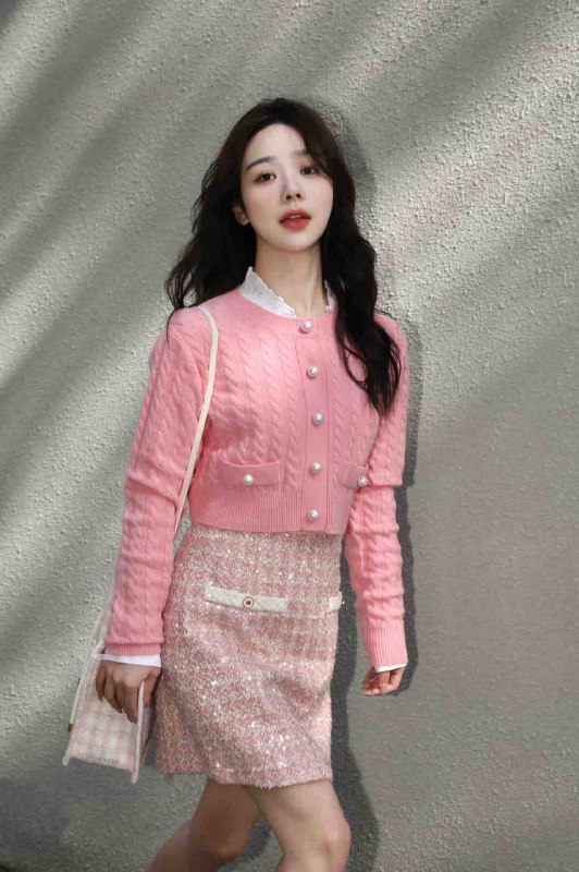 卡人🏠💛💛💛💛广州｜Timi提米留学生 ♡︎🦜• Age年龄        02年• Height 身高  168cm• Weight体重  45-46kg• Bust胸围       D-cup皮肤滑嫩 白皙透亮真实大不列颠金融硕士留学生🇬🇧高素质 高智商 高情商 平易近人无疤痕无纹身 可全程英语交流🌍#硬5#无纹身#timi