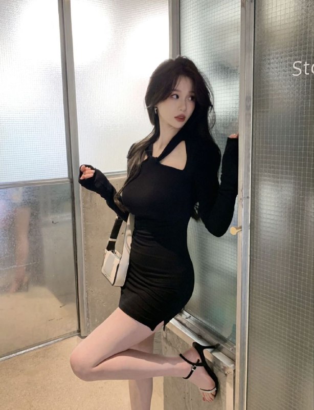 广州哈森家南南广州06年模特🍑短期兼职🍑真新人🍑下面超紧✿height净足165🍑weight45kg🍑🐻C✿来自湖南超级温柔型 又乖又甜 配合度高 好评必选🍑✿身材前凸后翘  人前高冷清纯人后骚  绝对强烈反差小母狗  网红洋气类型🍑✿皮肤雪白  牛奶肌肤  只接待素质客  真人比照片好看✿水多且紧 纯兼职 不常在 不常在 请提前#南南