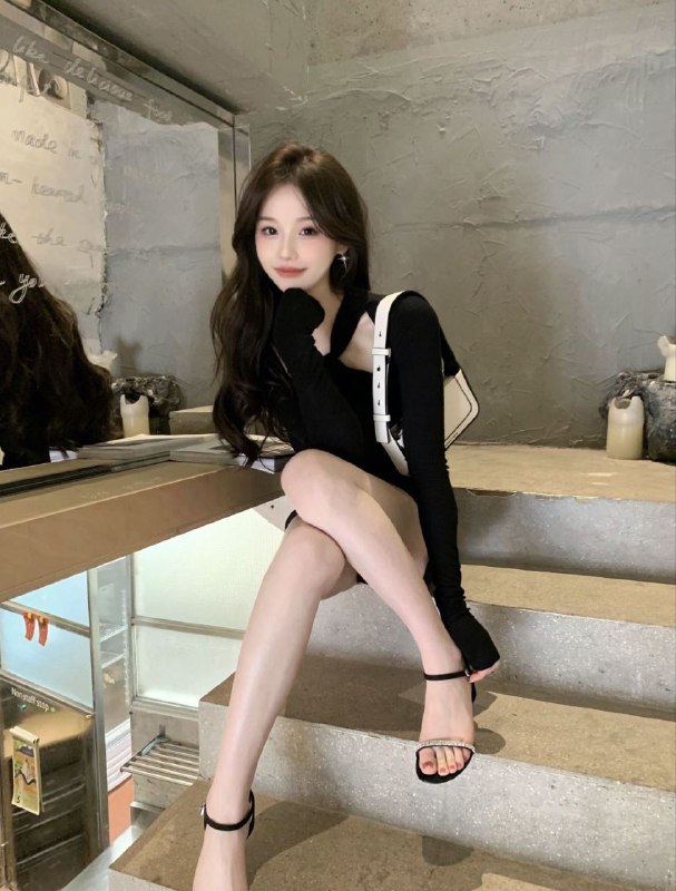 广州哈森家南南广州06年模特🍑短期兼职🍑真新人🍑下面超紧✿height净足165🍑weight45kg🍑🐻C✿来自湖南超级温柔型 又乖又甜 配合度高 好评必选🍑✿身材前凸后翘  人前高冷清纯人后骚  绝对强烈反差小母狗  网红洋气类型🍑✿皮肤雪白  牛奶肌肤  只接待素质客  真人比照片好看✿水多且紧 纯兼职 不常在 不常在 请提前#南南