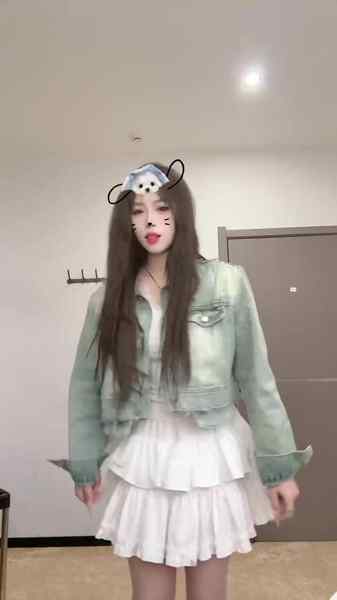 广州外围-170C小娇娇-清纯惹火