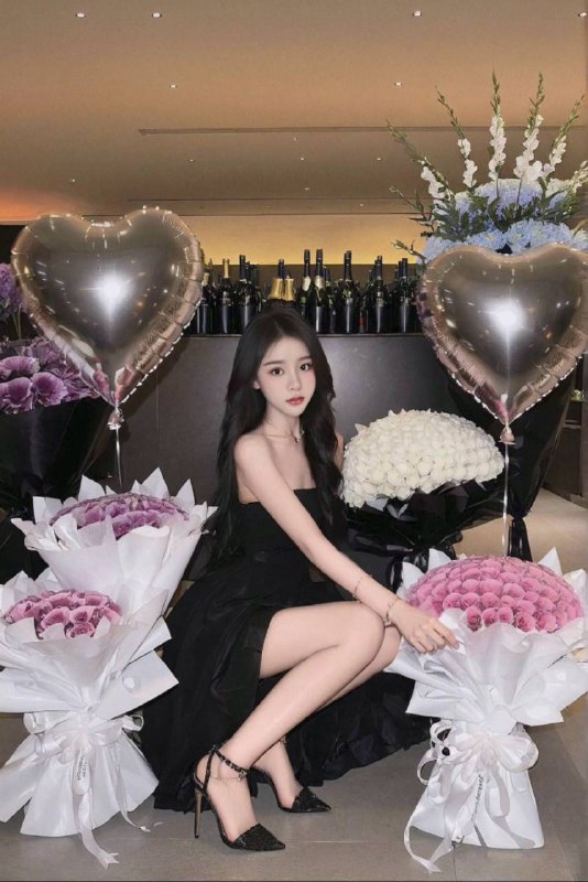 #广州王子诺🌹04年，川妹子   身高167.  36D皮肤雪白，性格温柔，乖巧听话，本人比照片好看#华菲