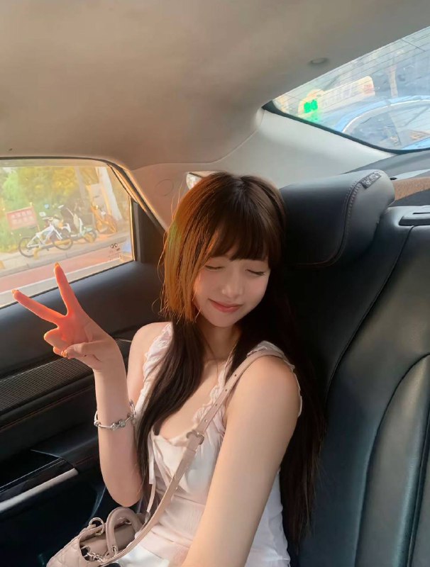 #广州王子诺🌹真实04 165E在校大学生•极品暨大大二学生兼职•甜美纯欲🎀乖巧懂事 性格温柔开朗活泼  服务Nice 萝莉音 给您女友体验#萝莉#梓童