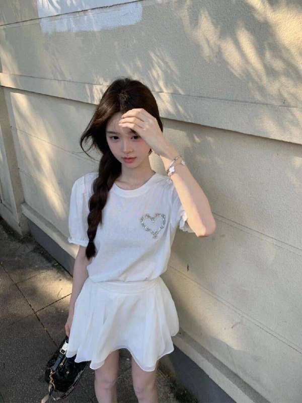 #广州阿力🔥大一生  刚🈵19岁新人首次下水07百幼醇真实在校生，（有学生证）无不良嗜好 170d冷白皮肤三点真粉 ！无纹身  ！天然无整超级纯，甜美可爱声甜体柔江南女孩，有缘得以相见低素质勿扰🙏#100
