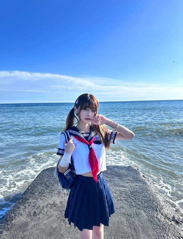#广州糖宝家06，165cm，88kg首次⬇️💦皮肤巨白上🛏就是一个小妖皮肤雪白身材好全 身零整真人无差首🎬全身天然无整，🉑69🉑登记🉑jk/制服接课全身雪白 三点粉#萝莉