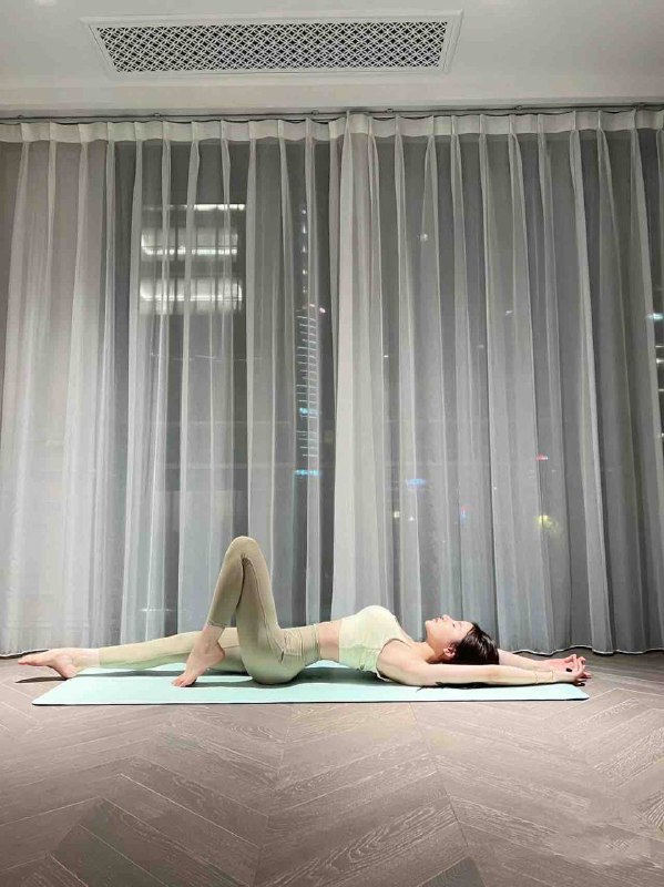 广州 蓝白白🏡子琪子琪 00 172E 极品大米瑜伽教练