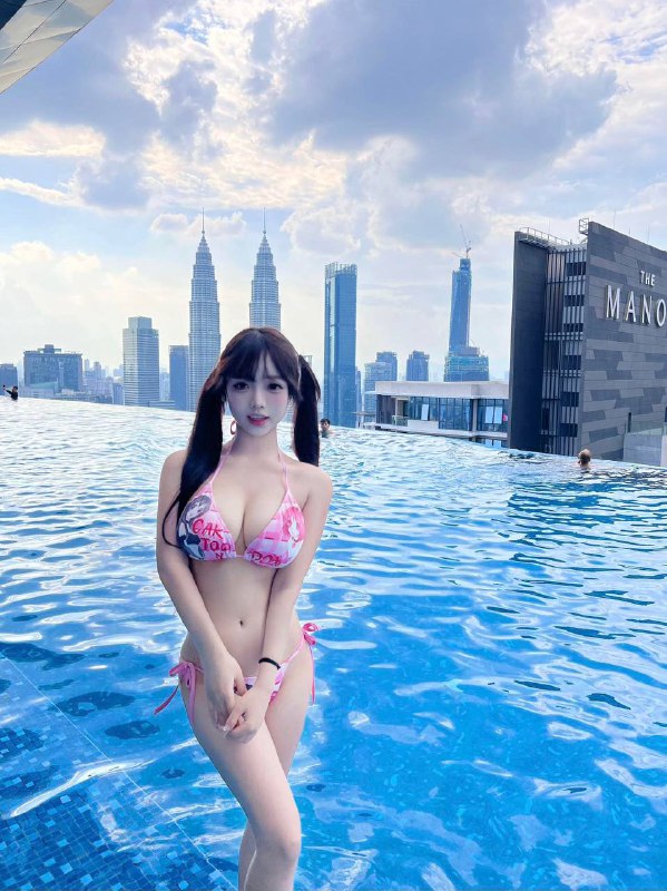 #广州王子诺🌹童颜巨乳安安 172天然G新人第一天 真实05🉑看证件妈生脸 纯天然无整🐻g罩杯粉嫩甜心 温柔可爱 肌肤白如雪❄️白嫩诱人粉乳#大G#安宁
