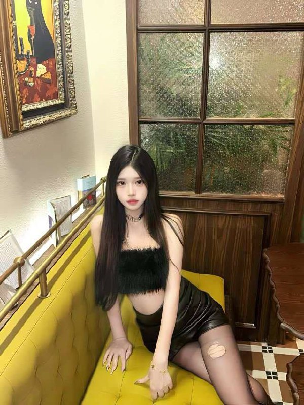 #广州王子诺🌹净身高170体重42KG 罩杯C07年纯天然无整琴棋书画，初恋女友精致与紧致到超乎哥哥想象🎀爱好才艺---瑜伽 游泳 舞蹈 油画🥢腿腿长腰细 三点超粉 紧致💧多女友感全身雪白粉嫩无纹身#彩彩资料全部生活相片视频，假一张直接赔十倍