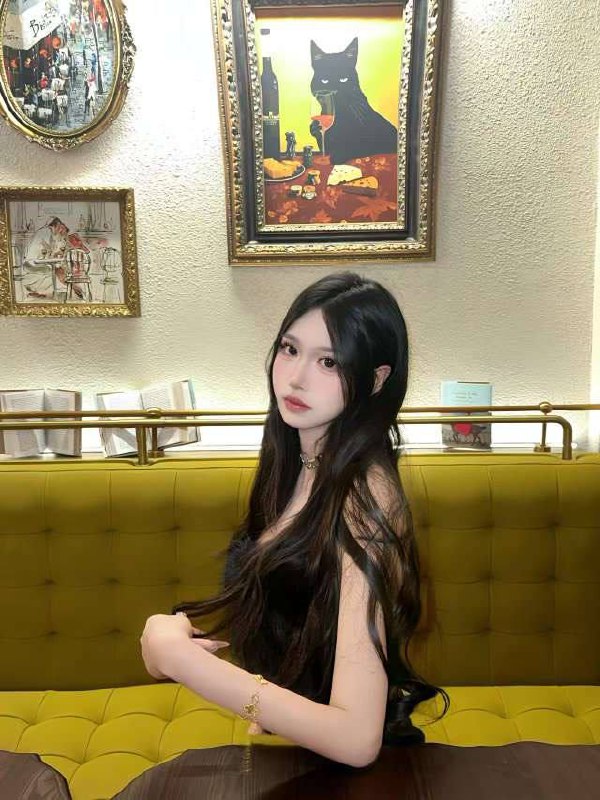 #广州王子诺🌹净身高170体重42KG 罩杯C07年纯天然无整琴棋书画，初恋女友精致与紧致到超乎哥哥想象🎀爱好才艺---瑜伽 游泳 舞蹈 油画🥢腿腿长腰细 三点超粉 紧致💧多女友感全身雪白粉嫩无纹身#彩彩资料全部生活相片视频，假一张直接赔十倍