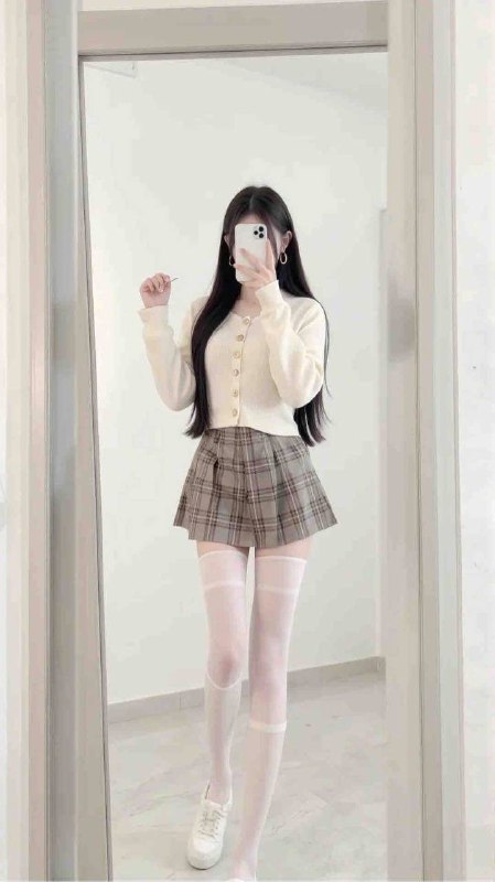 #广州王子诺🌹学生主播 第一天• 圈外首开 腰细臀圆 喜爱健身• 化妆清纯御姐  素颜清纯可爱• 有纹身❗❗（介意勿拍）•  Hight ：172• Weight : E🍬活要活得美好  梦要梦的热烈 爱要爱得完整Live beautifully ，dream passionately，love completely。#乐瞳#白小纯#大长腿