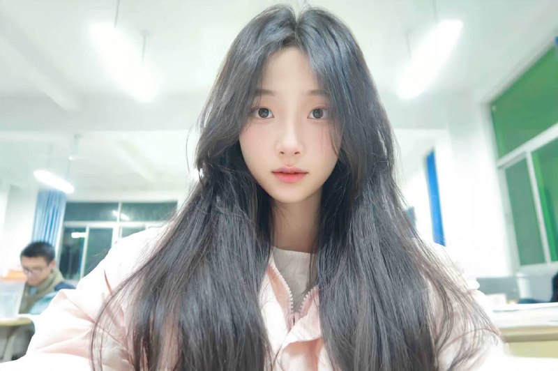 #广州王子诺🌹学生主播 第一天• 圈外首开 腰细臀圆 喜爱健身• 化妆清纯御姐  素颜清纯可爱• 有纹身❗❗（介意勿拍）•  Hight ：172• Weight : E🍬活要活得美好  梦要梦的热烈 爱要爱得完整Live beautifully ，dream passionately，love completely。#乐瞳#白小纯#大长腿