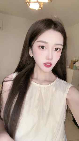 广州外围-172真D粉刚-可养成软糯女友