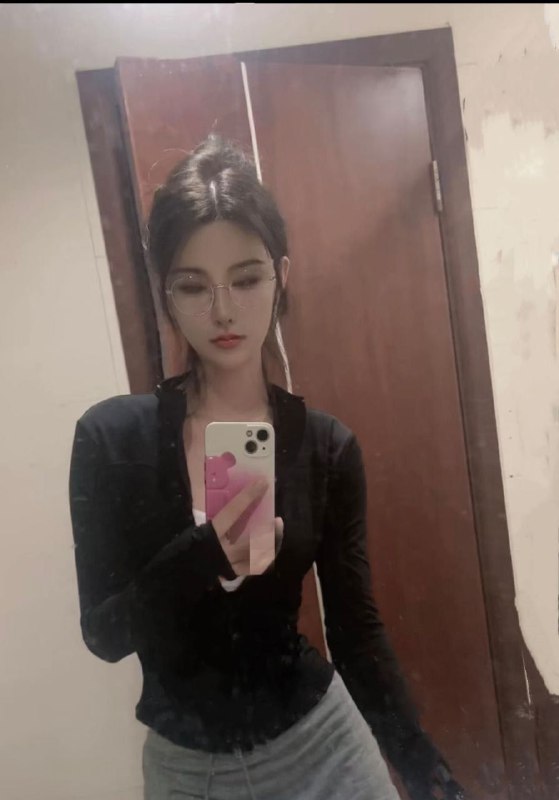 广州阿宝家广州新🆕人 粤语 常年健身净身高粤语174温柔体贴皮肤超白黑丝 大长腿