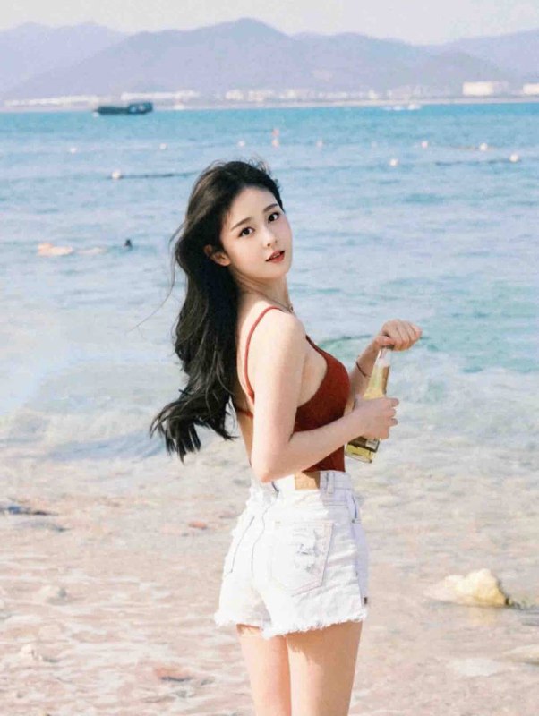 #广州王子诺🌹清纯可爱04年萝莉音清纯可爱一线天馒头b2004年165cm45kg天然D杯天然馒头一线天名器皮肤白 丝丝滑滑特色紧致到尖叫 下面会夹噢声音嗲 温柔 长相甜美可爱#金诺#萝莉