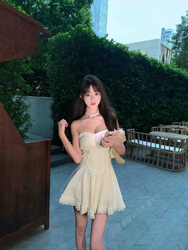 杨弈广州 真实06萝莉171CM  44kg  胸C0黄0退 刚破c皮肤巨白   纯天然洋娃娃脸 巨嫩人照无差🥢腿A4腰  敏感体 一碰出氵体质三点粉 性格温柔可爱听话乖巧懂事