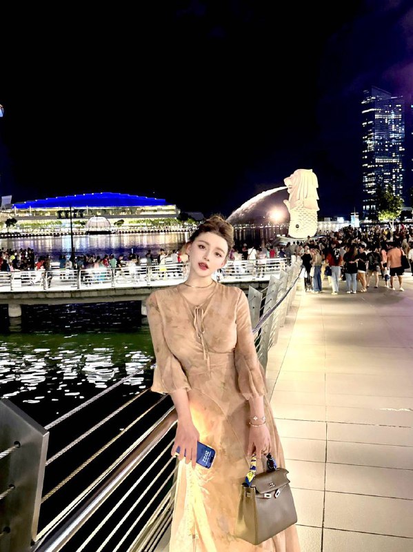 #广州王子诺🌹大F真实罩杯，胸型好看欧美身材，前凸后翘本科学历高素质善交谈多能女友型🧚🏻‍♀️身高：170cm体重：100三围：90.62.88🌸擅长滑雪🏂冲浪🏄‍♀️潜水🤿🌸肤白💦多丰臀翘乳有腹肌🌸旅行经验丰富✈️独立自驾泰国西藏新疆🌸自驾户外游玩伴游不二人选#大F