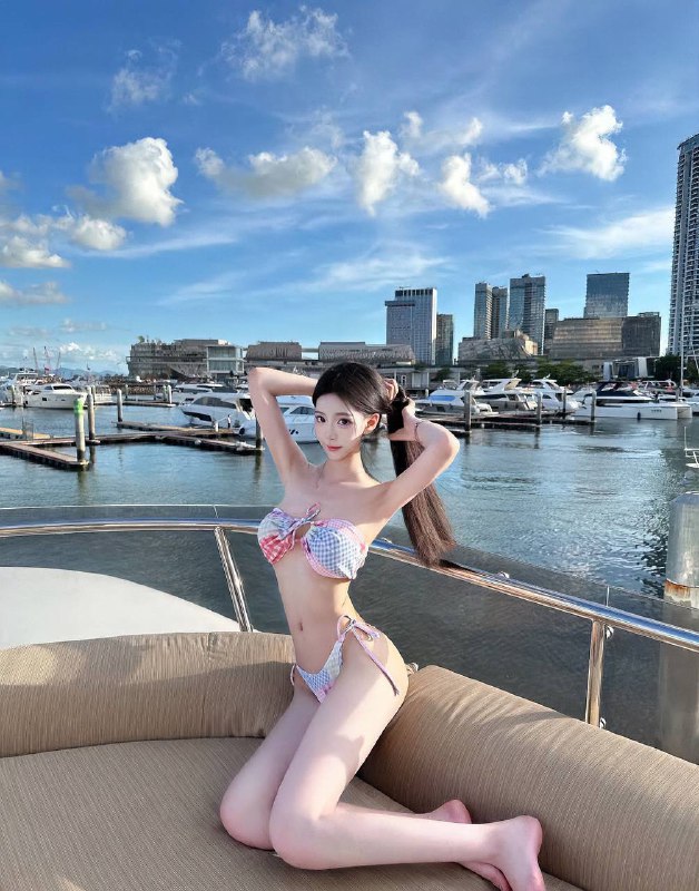 图图🏠广州广州纯欲网红🏠3外5🌟白净细腻皮肤 性格温柔可人🌟上下粉嫩 声音甜美🌟高素质 有耐心 有见识🈚️纹身   170🥢腿🐻D   A4腰