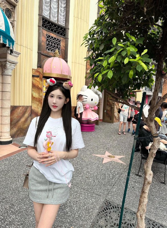 广州阿宝家3度ʸᵒᵘ ᵃʳᵉ ᵗʰᵉ ᶠⁱʳˢᵗ ᵃⁿᵈ ᵒⁿˡʸ.🌟圈外兼职⭐️初恋女友 feel⭐️打扮洋气 高素质⭐️皮肤雪白细腻身高: 166体重: 44kg年龄：02年罩杯: 真🐻D➕真人真照 可盐可甜可一字马🐎