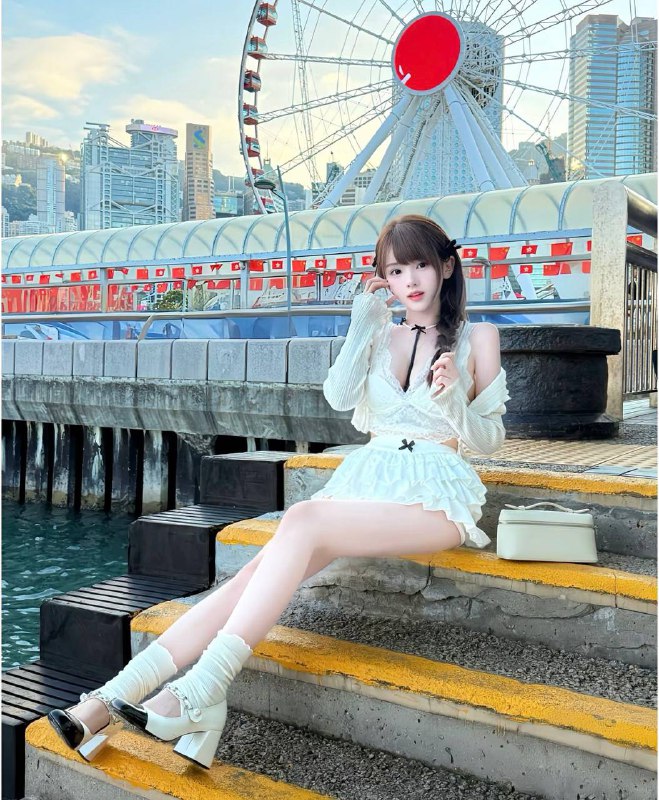索隆🏠广州极品纯欲软妹  小语05年 身高:165🐻E 体重:45kg可爱纯欲天花板 温柔体贴敏感体质 皮肤白滑•初次到达 •期待相#小语