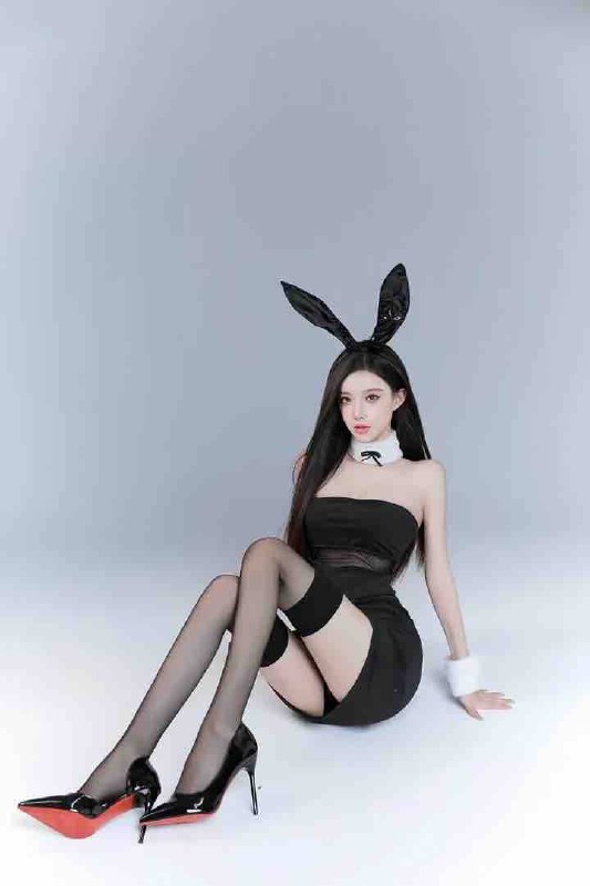 广州 哈森家如愿·大长腿 174c全身雪白无赘肉极品s形身材✈️纯天然🈚️整容 皮肤滑嫩上下粉嫩🌸腿🦵直细长 活泼开朗曲线优美👙爱唱歌🎤跳舞💃🏻旅游✈️画画🖼️Age年龄:05 忠爱黑丝#如愿