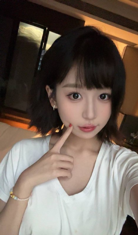 哈森🏠广州 点点 168c05真实  学生 可看学生证，学信网可看学生兼职🌸理想女友✔️💎贴心小女友 大长腿💎皮肤白嫩 服务一流#点点
