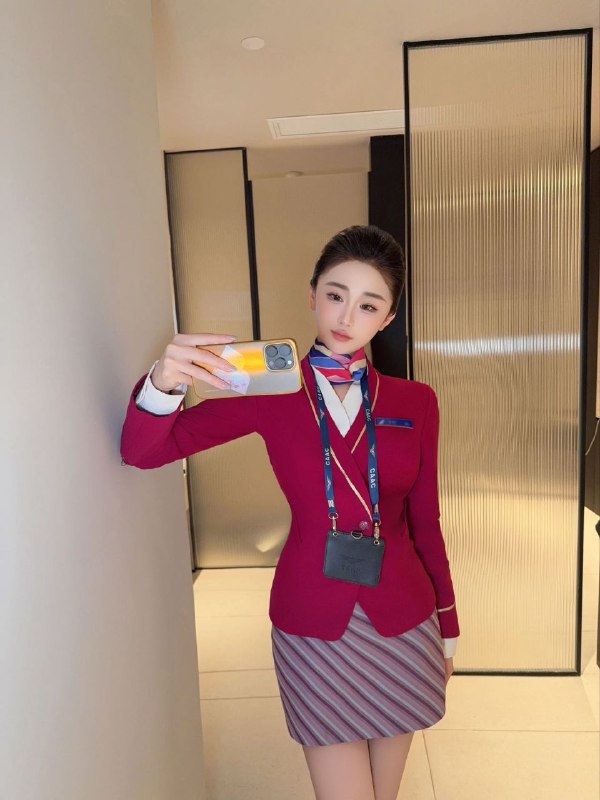 广州哈森家178糖糖南航空姐Height身高/178Weight体重/50kgBust胸围/🐻DAge年龄/03超高颜值0⃣️整容，笔直长腿蜜桃臀，身材超赞，气质绝佳，声线甜美，性格温柔脾气好，🉑69蛇纹，代开🈲冒#糖糖