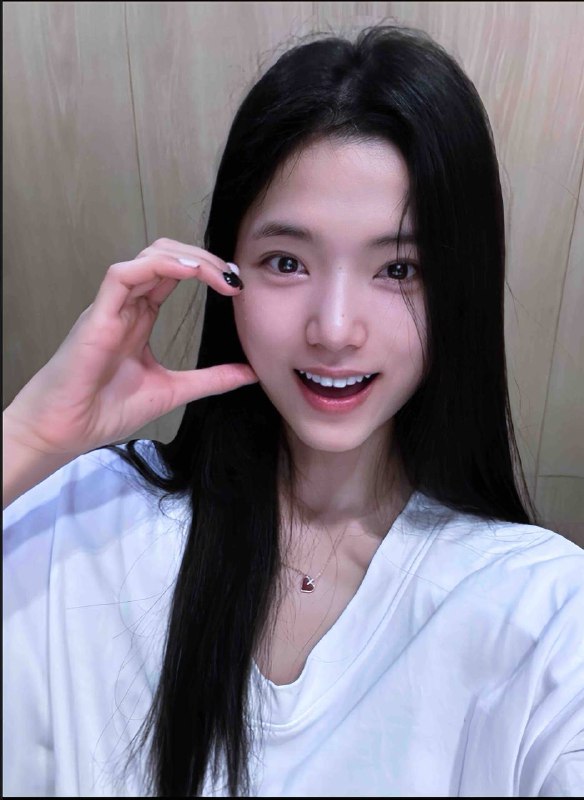 #广州王子诺🌹03艺术生 在读舞蹈专业、兼职模特四川重庆人、英语4-6以过 会粤语在读广州外语外贸大学身体柔软酥胸粉润待客女友感100%超级好女友性格，服务素质高🐻：b年龄：03身高：足净168体重: 80筷子腿 A4腰特长：接受度高，柔韧性好可一字马，丝袜，蛇纹，情趣🈲️69.3🅿️K爆🈚️🎩#广州#白云工作室