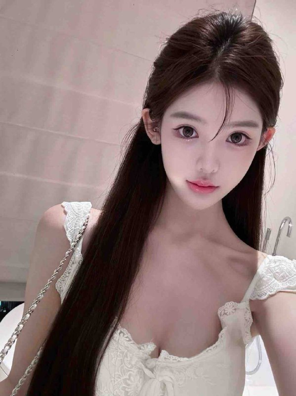 广州卡人🏠💛💛💛170 C 御姐款小美 碧玺好评小美   03Height：170Weight：45Chest：CIntroduce briefly：真实博主、御姐风格好评无数真人可验#广州#小美#御姐