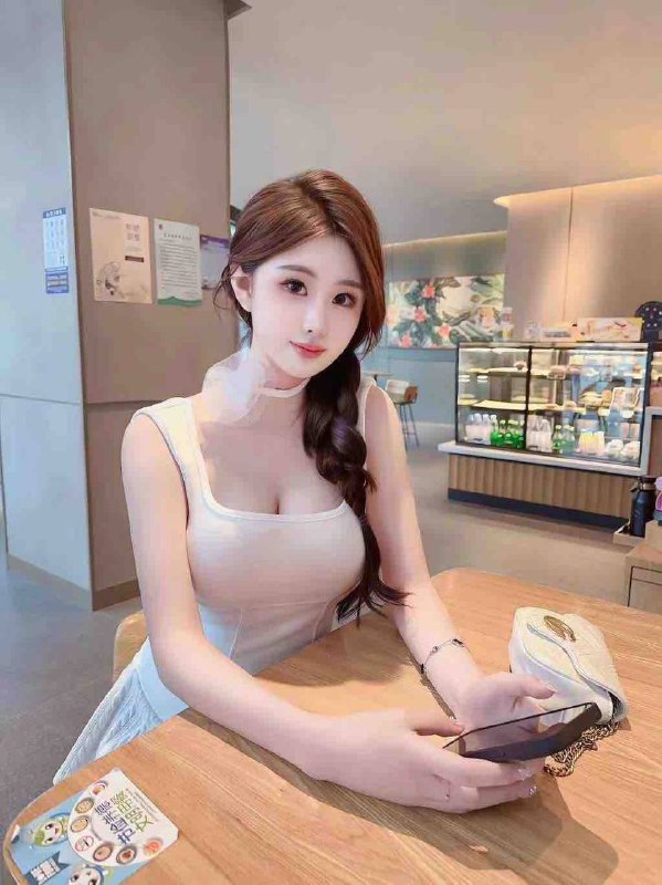 广州 卡人🏡涵子💛💛💛06 168DCindy IN ＃GUANGZHOU＃甜美少女う小清新  初恋女朋友可盐可甜 性格nice🐻D  A4腰👸氧气甜妹，初恋女朋友feel.清纯与精致兼具，美貌与气质共存#涵子#小纯