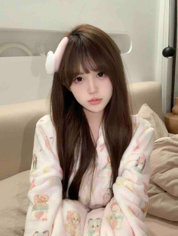 广州 卡人💛💛💛🏡小女友05年 165🐻C纯欲风 可爱型 完美女友feel筷子腿 马甲线 皮肤细腻雪白体贴温柔 不催不事#小女友#白小纯
