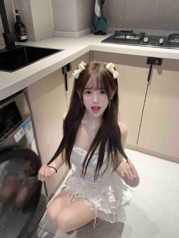 广州 卡人💛💛💛🏡小女友05年 165🐻C纯欲风 可爱型 完美女友feel筷子腿 马甲线 皮肤细腻雪白体贴温柔 不催不事#小女友#白小纯