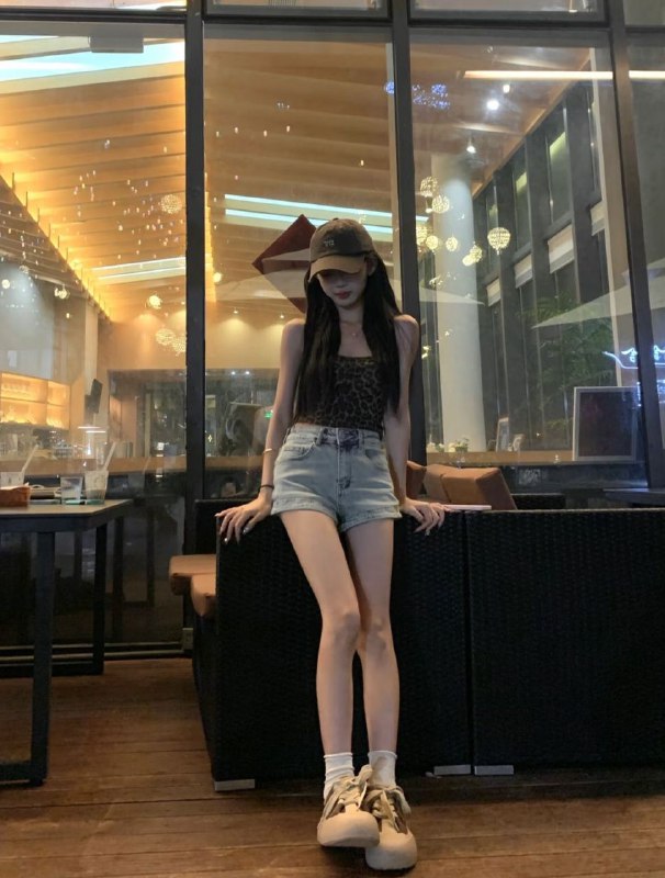 广州糖宝家可妍清纯白纯 短期兼职  零整容 佛系在线• 𝐇𝐞𝐢𝐠𝐡𝐭身高/170。  • 𝐖𝐞𝐢𝐠𝐡𝐭体重/44• 𝐁𝐮𝐬𝐭胸围/C               • 𝐀𝐠𝐞年龄/18🥢腿   全身雪白•待客热情 身体柔软 配合度高💯• 不催不事 乖巧听话• 实力喜神 好评神器