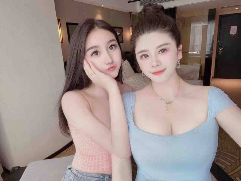 广州卡人🏠💛💛💛母女妈妈38岁，身高162，🐻D，体重112女儿22岁，身高165，🐻C，体重100🉑️陪🛀🉑️🐍💋🉑️69🉑️深🐒🉑️🐻🦵🉑️情趣诱惑，🉑️扮演情景剧，解锁各种姿势配不接急#母女#章