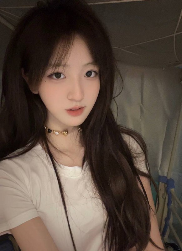 #广州王子诺🌹❤️人 𝟎4年｜ 粤语软妹甜心教主 /JK  制服 /可爱  瘦小玲珑款身高：163体重：40kg年龄:   21岁罩杯:   𝐂 𝐜𝐮𝐩☑️软嫩☑️皮肤白皙  天生自带少女体香#小甜