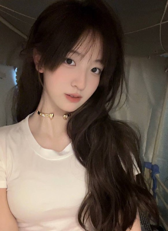 #广州王子诺🌹❤️人 𝟎4年｜ 粤语软妹甜心教主 /JK  制服 /可爱  瘦小玲珑款身高：163体重：40kg年龄:   21岁罩杯:   𝐂 𝐜𝐮𝐩☑️软嫩☑️皮肤白皙  天生自带少女体香#小甜