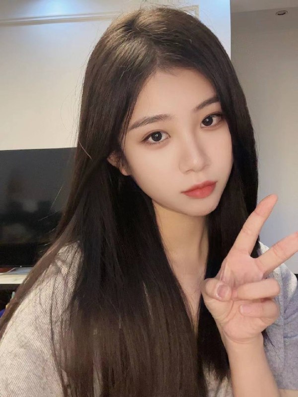 #广州王子诺🌹新人 宋心，🍓纯天然零整容，🍊气质高白纯🍕净身高 172C，🍭清纯初恋感，校花邻家小妹，🧸毫无风尘气息#宋