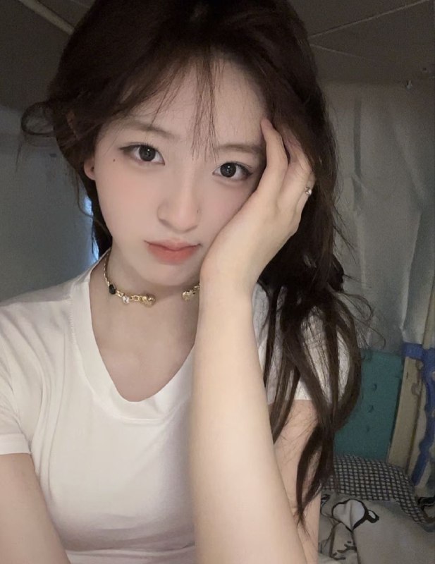 广州哈森家•❤️人 𝟎4年｜ 粤语软妹小甜甜心教主 /JK  制服 /可爱  瘦小玲珑款身高：163体重：40kg年龄:   21岁罩杯:   𝐂 𝐜𝐮𝐩☑️软嫩☑️皮肤白皙  天生自带少女体香#小甜