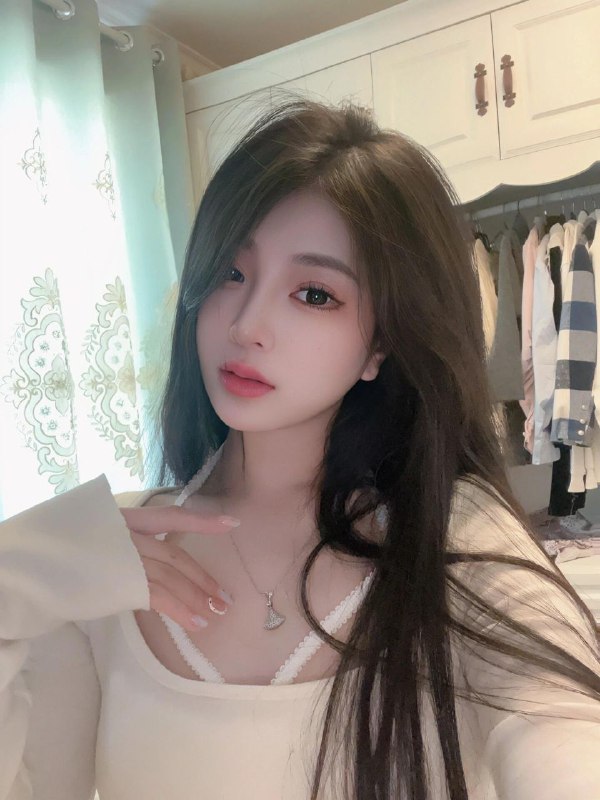 广州糖宝家极品❤️人，📸📸小妹✈航空学院学生，学信网🉑查• 𝐇𝐞𝐢𝐠𝐡𝐭身高/170•   𝐖𝐞𝐢𝐠𝐡𝐭体重/87• 𝐁𝐮𝐬𝐭胸围/ C            真实03•⬆️⬇️粉嫩 私处紧致•  蜜桃🍑臀 全身雪白 超🈶️耐心•🉑️🐍吻6️⃣9️⃣•  碧玺小宝贝 床下柔情似水 床上热情似🔥•  S小蛮腰   前凸后翘•  气质清纯，洋气网红类型•  高素养，有谈吐！ 温柔聪慧 。如果可以我想在最美好的年纪遇见你💞