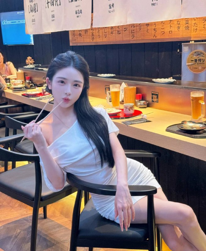 星星🏠纯欲网红穿衣模特，小小公主• 𝐇𝐞𝐢𝐠𝐡𝐭身高/170• 𝐖𝐞𝐢𝐠𝐡𝐭体重• 𝐁𝐮𝐬𝐭胸围/D• 𝐀𝐠𝐞年龄04• 𝐇𝐨𝐛𝐛𝐲兴趣/气质大牌 待人温柔 声音甜美给你不一样的恋爱