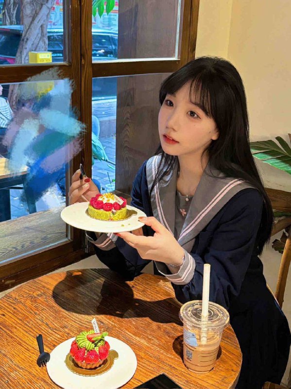 广州糖宝🔥小鱼 暑假兼职9月回校真实04在校学生可查学信网身高：170cm 体重：48kg🐻36D清纯可爱 可盐可甜💦多声甜 长相好气质佳#小鱼#学信网