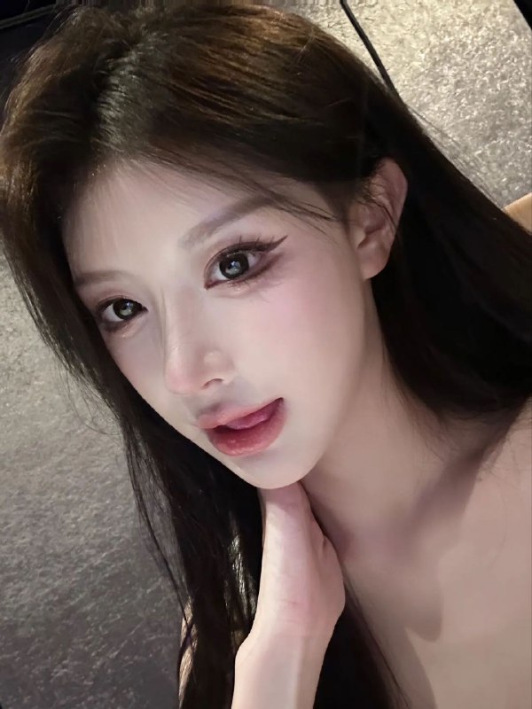 广州糖宝家晨晨：❤️人兼职Body: 175cm. 52kg. CupD天然无整 女友款三点粉嫩·私处紧致五官精致性格温柔皮肤吹弹可破