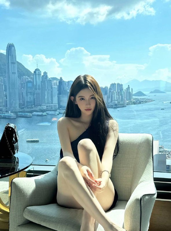 广州 糖宝🏡Carzy气质®女友 性格温柔➜人鱼马甲线 翘臀 温柔体贴初入新人 兼职不易 低素质客勿扰🍓🍓HEIGHT:        168CM🍓🍓AGE:               2000年🍓🍓BUST:          E++ CUP