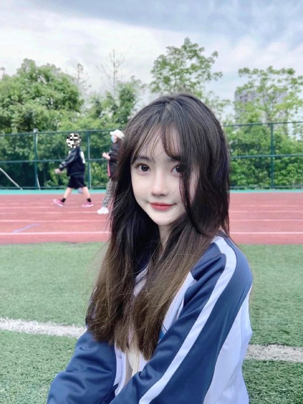 卡人🏠💛💛💛广州175大学生05欢欢广州大学生，身高175，气质优雅，性格好，兼职模特，皮肤白，丝袜制服• 𝐇𝐞𝐢𝐠𝐡𝐭身高/175•   𝐖𝐞𝐢𝐠𝐡𝐭体重/90• 𝐁𝐮𝐬𝐭胸围/ D             年龄05可现场表演才艺，舞蹈•⬆️⬇️粉嫩 处女感•  蜜桃🍑臀 全身雪白•  特长唱歌，舞蹈，瑜伽#欢欢