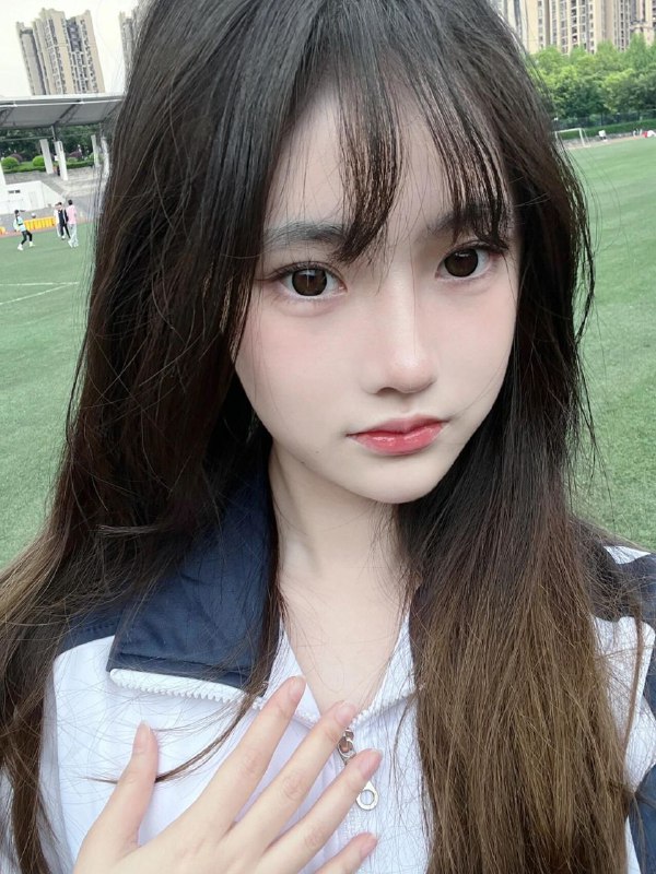 卡人🏠💛💛💛广州175大学生05欢欢广州大学生，身高175，气质优雅，性格好，兼职模特，皮肤白，丝袜制服• 𝐇𝐞𝐢𝐠𝐡𝐭身高/175•   𝐖𝐞𝐢𝐠𝐡𝐭体重/90• 𝐁𝐮𝐬𝐭胸围/ D             年龄05可现场表演才艺，舞蹈•⬆️⬇️粉嫩 处女感•  蜜桃🍑臀 全身雪白•  特长唱歌，舞蹈，瑜伽#欢欢