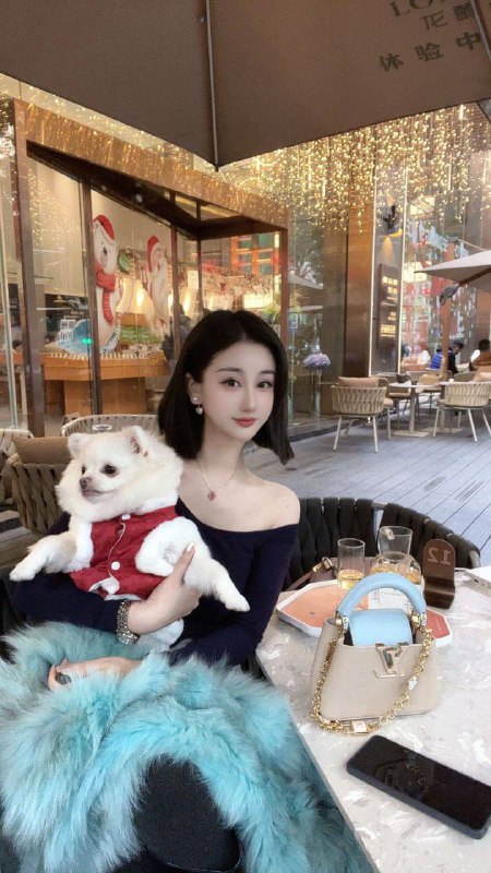 卡人🏠广州🆕人💛💛💛高素质气质女神 一个K都不认识圈外女友🇬🇧留学生•    身高:169          Cup：E🐻•     年龄02年       高素质女友feel•     温柔懂事        耐心礼貌待K•     皮肤雪白         可素颜见•     腰细腿长          蜜桃🍑臀•💖遇见便是上上签，期待与您相见～#七七#御姐#大米