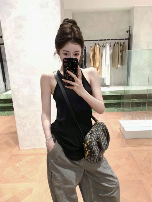 卡人🏠广州🆕人💛💛💛高素质气质女神 一个K都不认识圈外女友🇬🇧留学生•    身高:169          Cup：E🐻•     年龄02年       高素质女友feel•     温柔懂事        耐心礼貌待K•     皮肤雪白         可素颜见•     腰细腿长          蜜桃🍑臀•💖遇见便是上上签，期待与您相见～#七七#御姐#大米