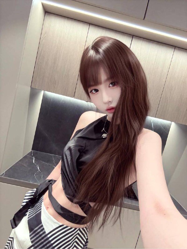 广州 兰迪🏠新人欢欢 纯兼职﻿﻿Height身高/175Weight体重/90﻿Bust胸围/c 年龄05﻿↕️粉嫩处女感﻿蜜桃臀全身雪白﻿特长唱歌，舞蹈，瑜伽骨感美女#瑜伽#舞蹈