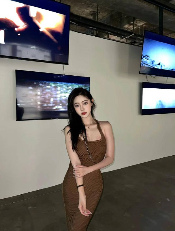 广州 初音🏠❤️人 Height:175 E，精致青春网红款，天然🐻