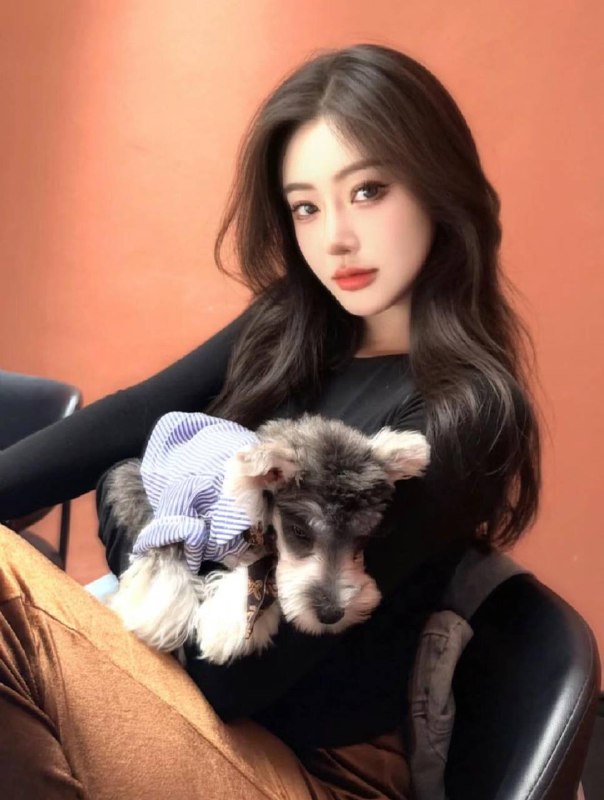 广州 初音🏠❤️人 Height:175 E，精致青春网红款，天然🐻