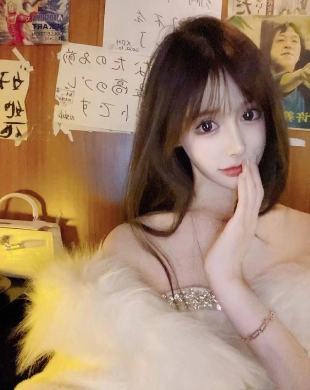 广州 初音🏠166 36C 极品白小纯皮肤雪白  性感骚 0差评