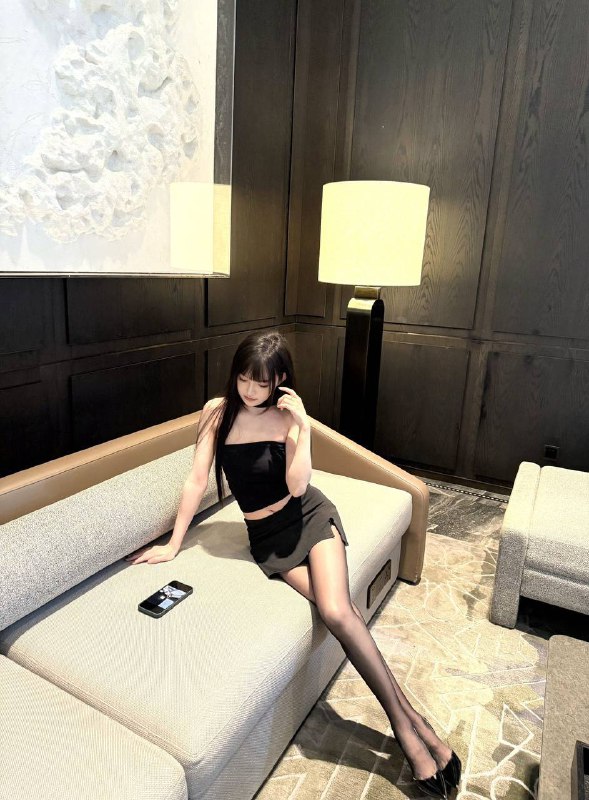 广州❤️初音🏠167🐻D 02年清纯小女友 丝毫不风尘细皮嫩肉 娇小玲珑 活泼开朗 温柔体贴可爱乖巧懂事 冰清玉洁 一次牵手 回味无穷我希望我不是被选择 而是被热爱👩‍❤️‍💋‍👨遇见的都是天意 拥有的都是幸运